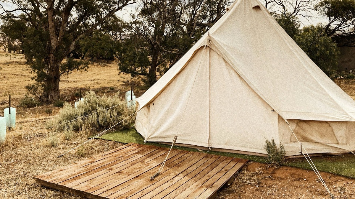 5 Ways To Keep Bugs Out Of Your Tent When You're Camping