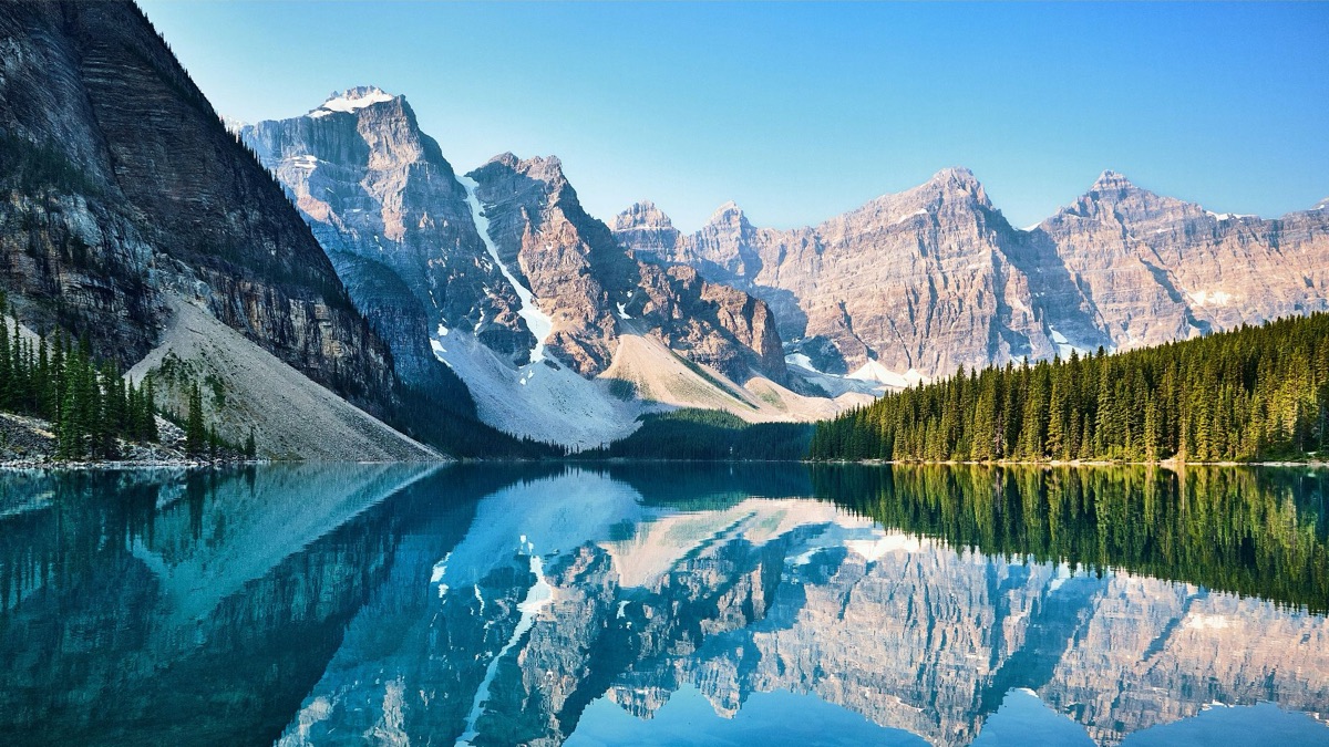 5 Countries To Visit With Breathtaking Natural Landscapes